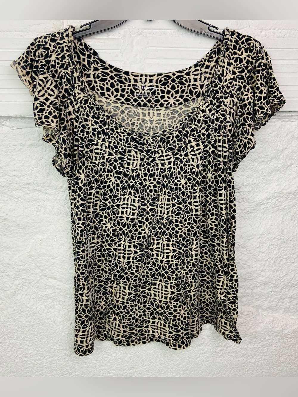 Elle must have Tee Black & Cream Geometric Scoop Neck Short Sleeve Top SZ M
